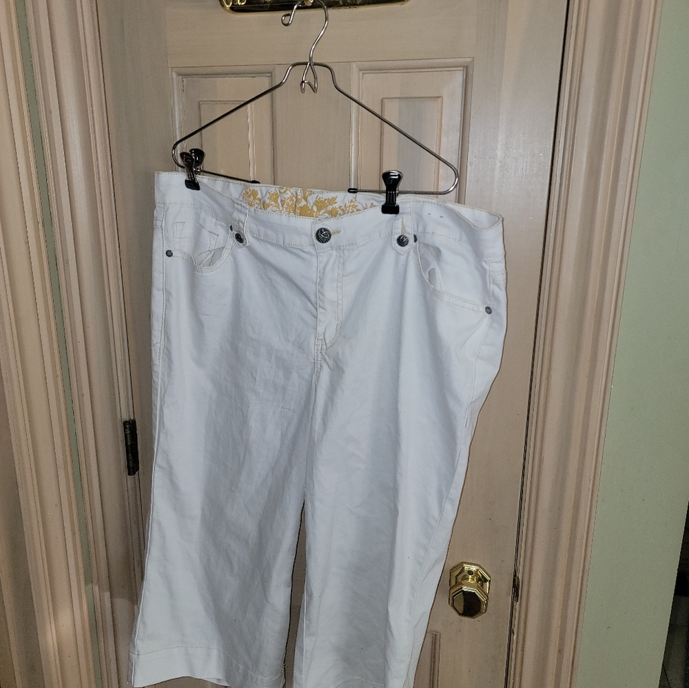 Womens Plus sz 18 Avenue Denim White Stretch Jean Capris - Picture 4 of 7